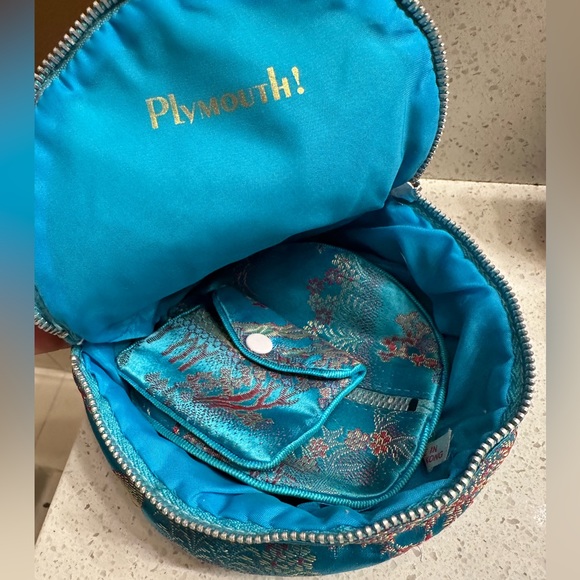 Plymouth 3 piece Blue Turqouise Satin Jewelry Holder - Picture 2 of 16